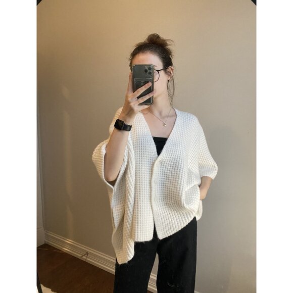 Cupcakes and Cashmere Poncho One Size - Picture 7 of 8